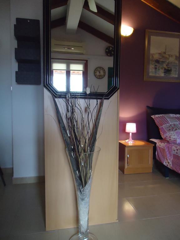 Studio Apartment Nera Rovinj Habitación foto
