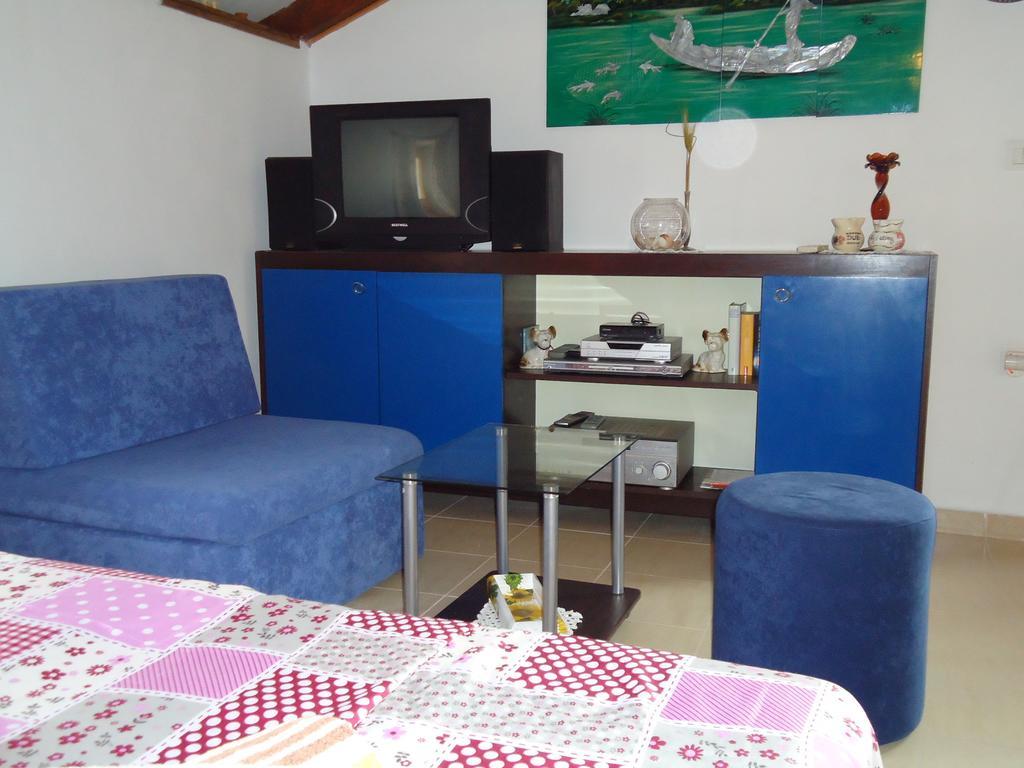 Studio Apartment Nera Rovinj Habitación foto