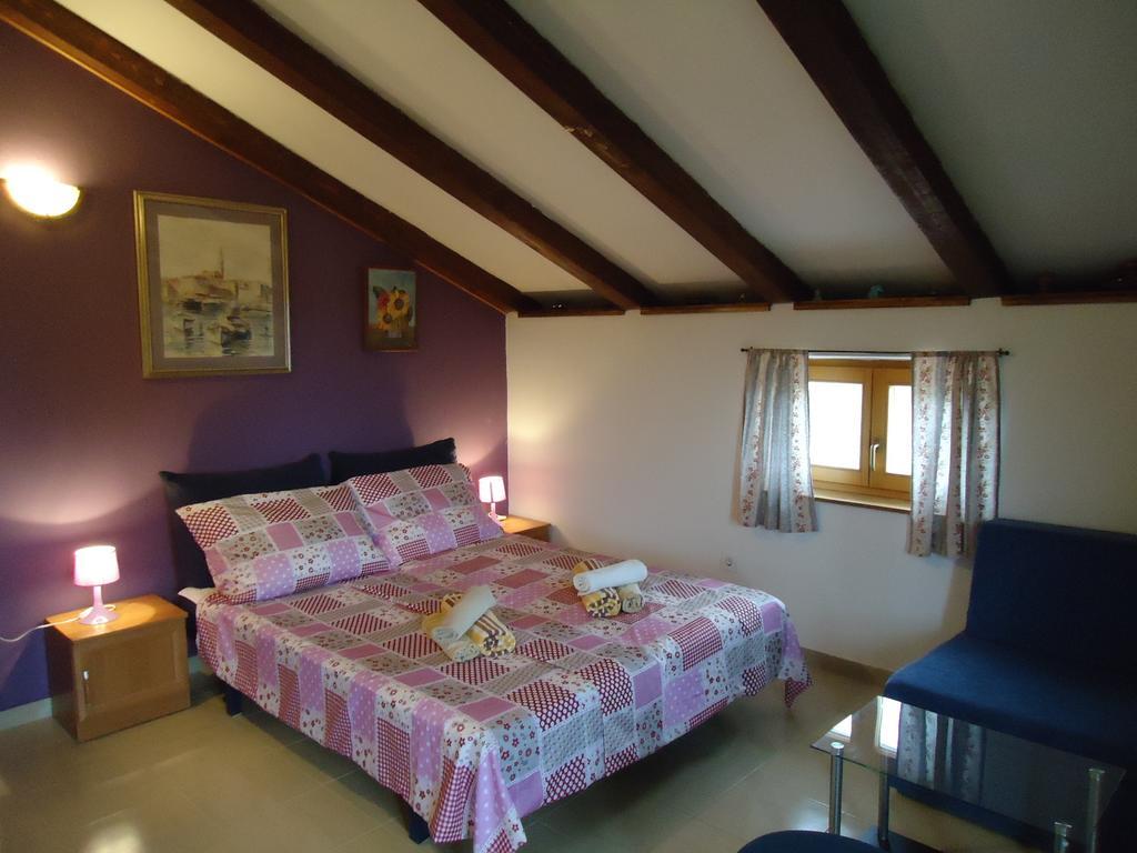 Studio Apartment Nera Rovinj Habitación foto