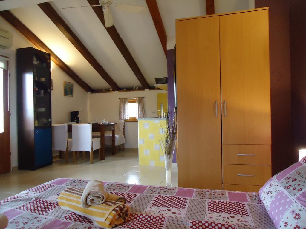 Studio Apartment Nera Rovinj Habitación foto